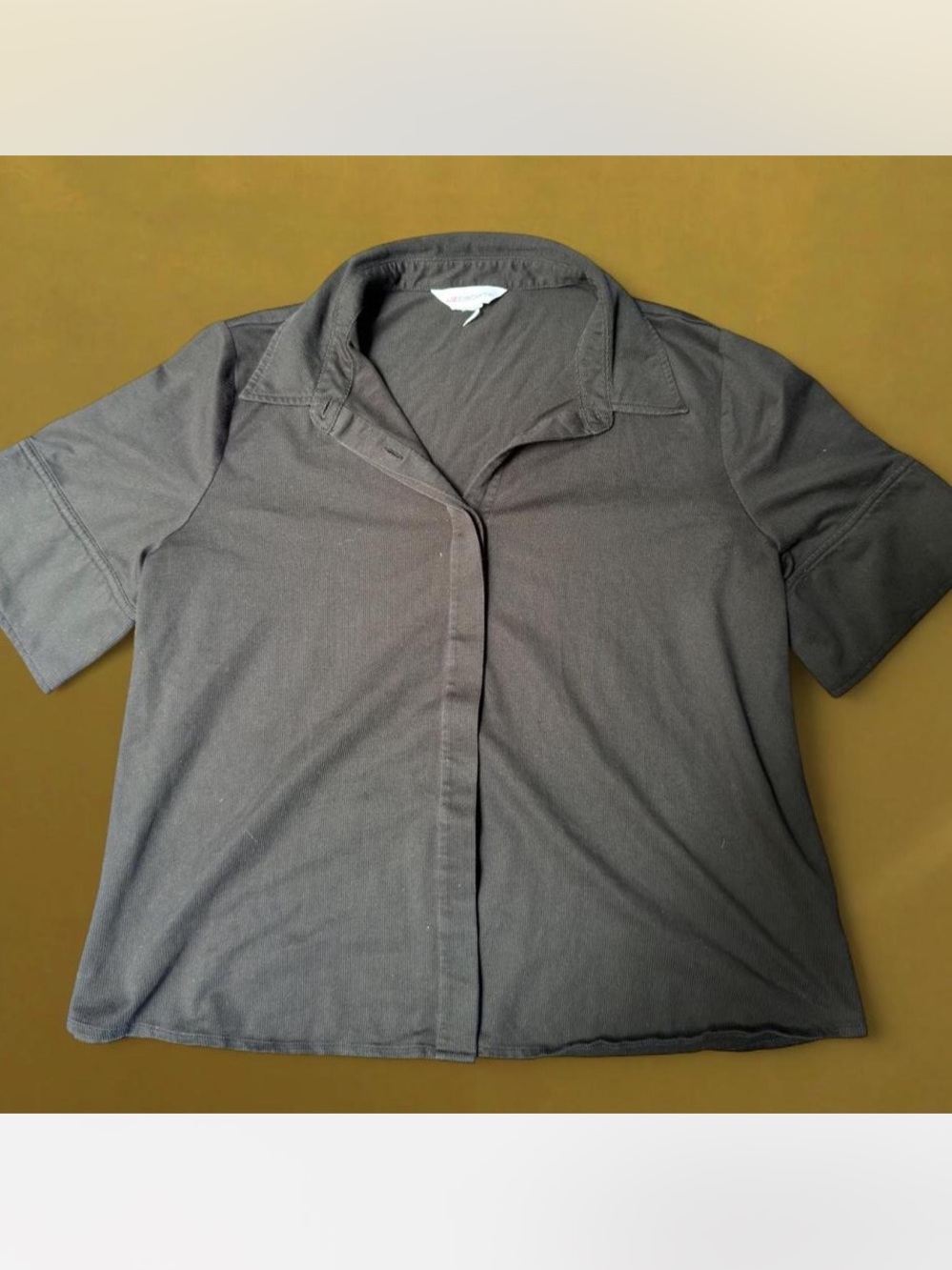 Liz Claiborne Short-Sleeve Button-Down Top in Charcoal